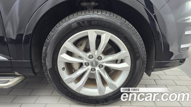 Audi Q7 2019 — photo 7