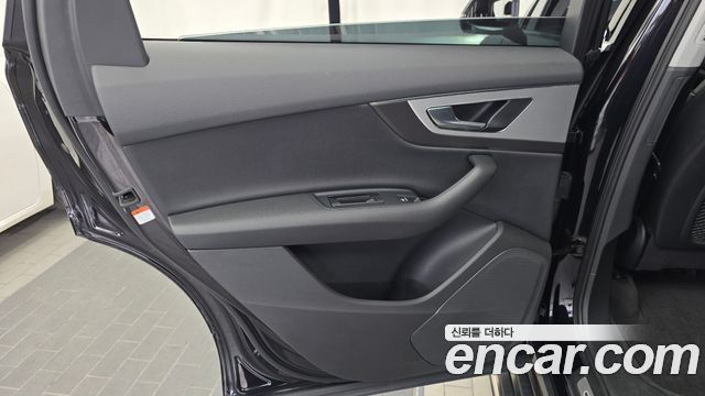 Audi Q7 2019 — photo 15