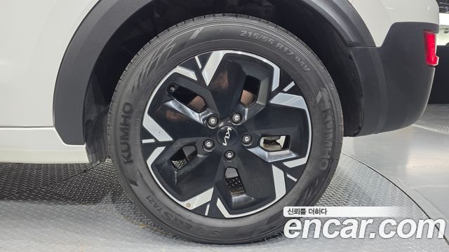 Kia Niro 2023 — photo 7
