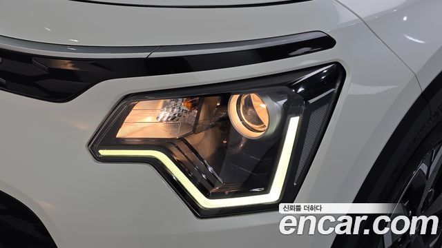 Kia Niro 2023 — photo 8