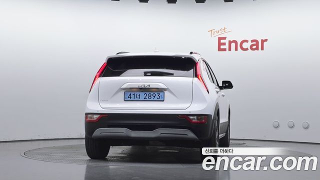 Kia Niro 2023 — photo 4