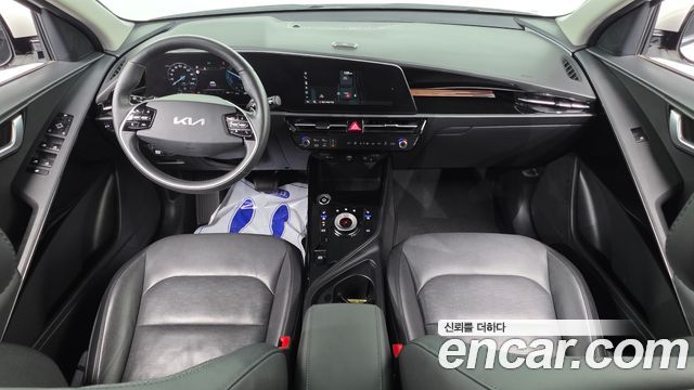 Kia Niro 2023 — photo 10