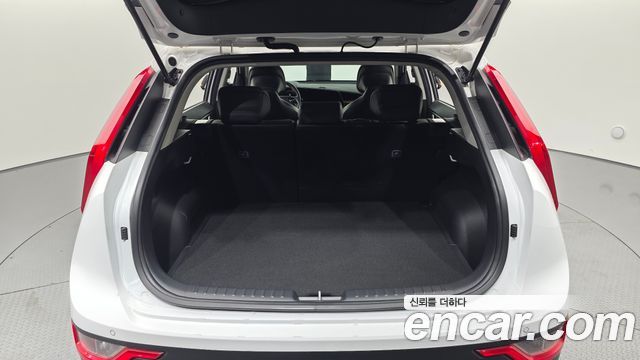 Kia Niro 2023 — photo 22