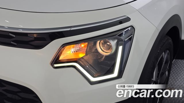 Kia Niro 2023 — photo 8