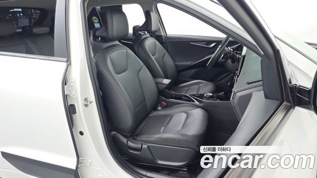 Kia Niro 2023 — photo 16
