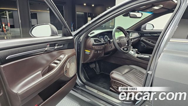 Genesis G90 2019 — photo 10