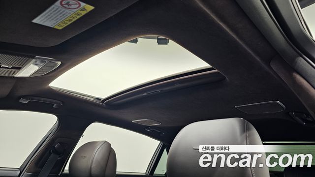 Genesis G90 2019 — photo 18