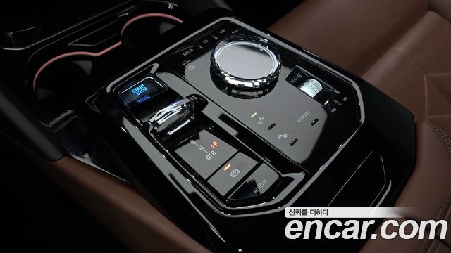 BMW i5 2024 — photo 9