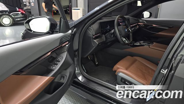 BMW i5 2024 — photo 10
