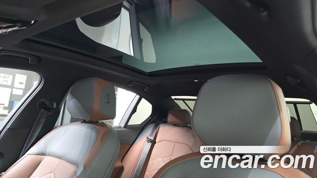 BMW i5 2024 — photo 20