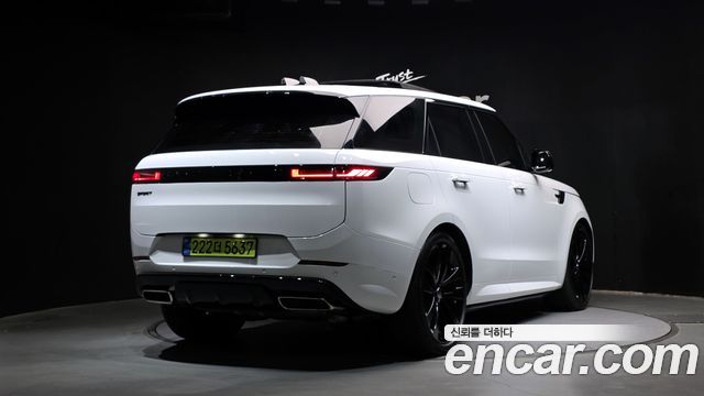 Land Rover Range Rover Sport 2025 — photo 2