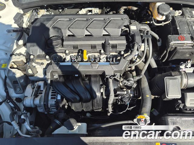 Hyundai AVANTE 2025 — photo 8