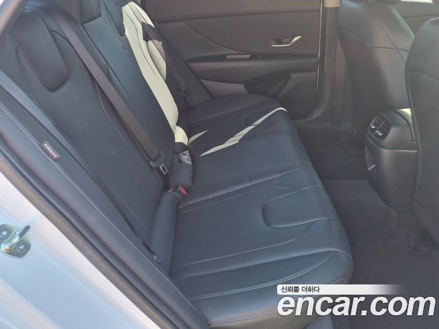 Hyundai AVANTE 2025 — photo 19
