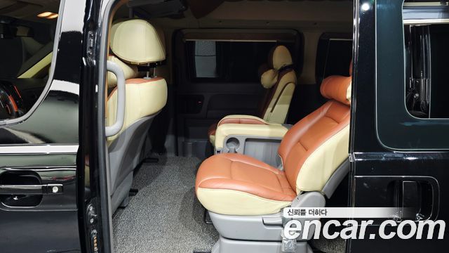 Hyundai Starex 2020 — photo 11