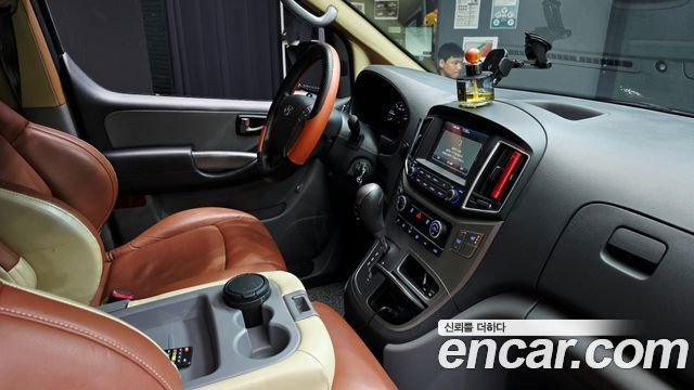 Hyundai Starex 2020 — photo 19