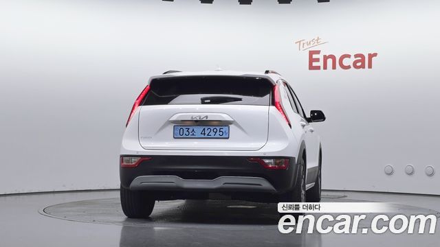 Kia Niro 2023 — photo 4