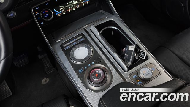 Genesis GV80 2022 — photo 12