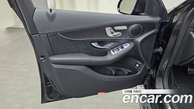 Mercedes-Benz GLC-Class 2021 — photo 14