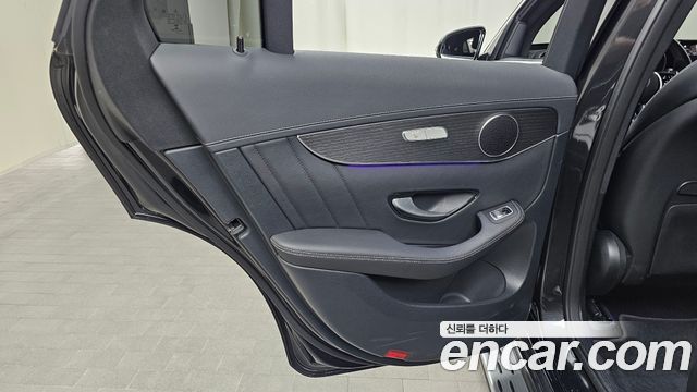 Mercedes-Benz GLC-Class 2021 — photo 15