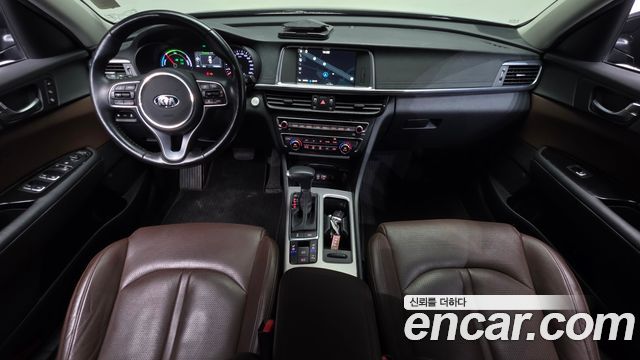 Kia K5 2018 — photo 10