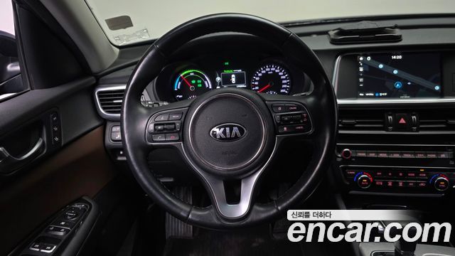 Kia K5 2018 — photo 19