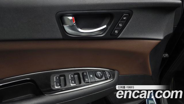 Kia K5 2018 — photo 23
