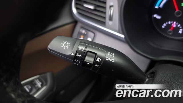 Kia K5 2018 — photo 28
