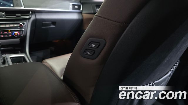 Kia K5 2018 — photo 32