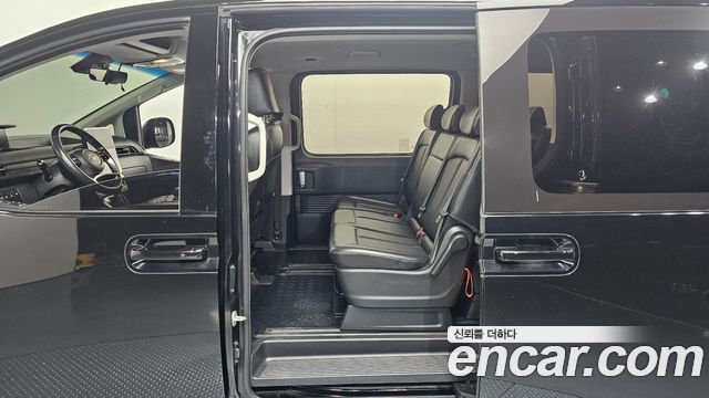 Hyundai Staria 2022 — photo 17