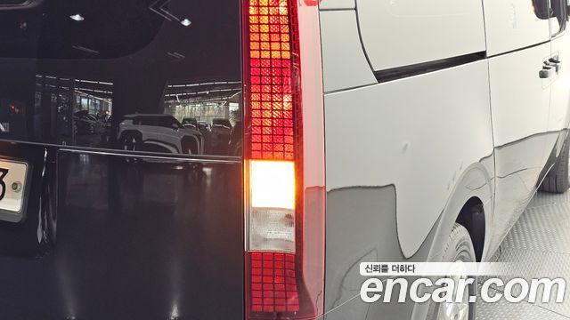 Hyundai Staria 2022 — photo 9