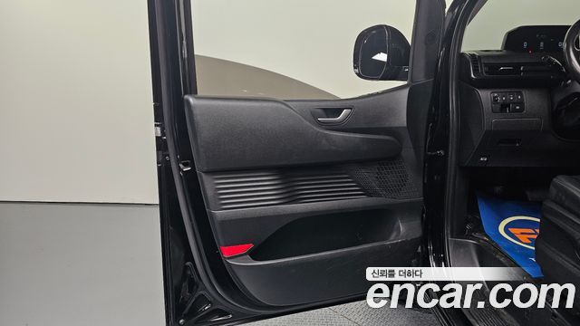 Hyundai Staria 2022 — photo 14