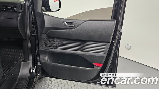Hyundai Staria 2022 — photo 15