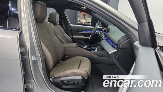BMW 5-Series 2026 — photo 17