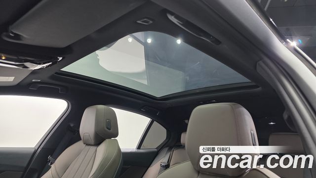 BMW 5-Series 2026 — photo 25