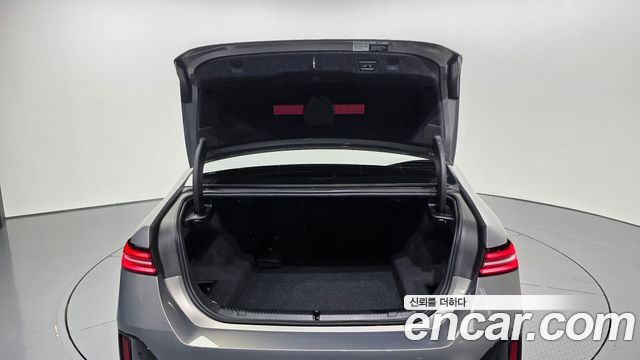 BMW 5-Series 2026 — photo 26