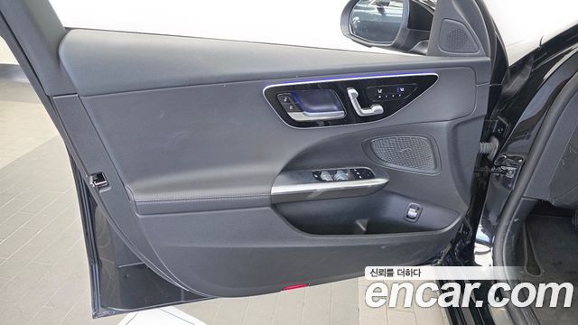 Mercedes-Benz C-Class 2024 — photo 14