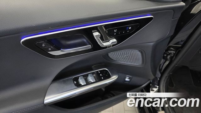 Mercedes-Benz C-Class 2024 — photo 28