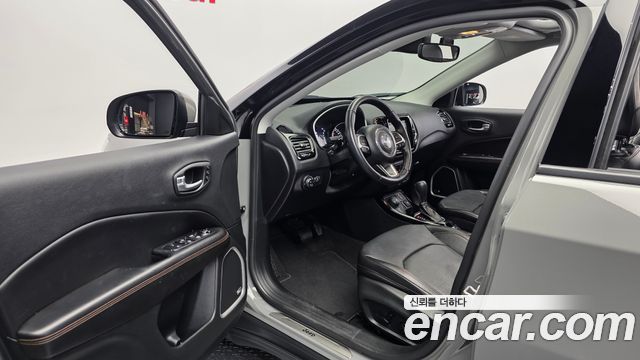 Jeep Compass 2020 — photo 13
