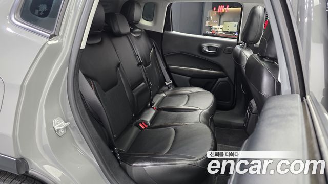 Jeep Compass 2020 — photo 18