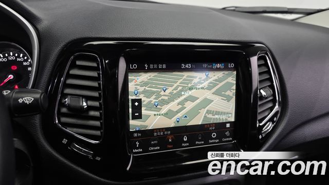 Jeep Compass 2020 — photo 20