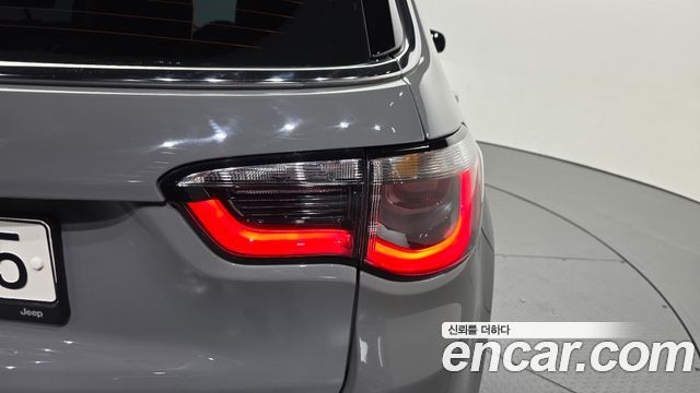 Jeep Compass 2020 — photo 9