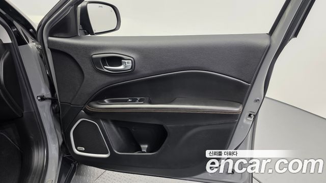 Jeep Compass 2020 — photo 15
