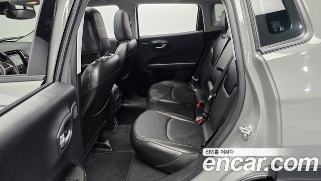Jeep Compass 2020 — photo 16