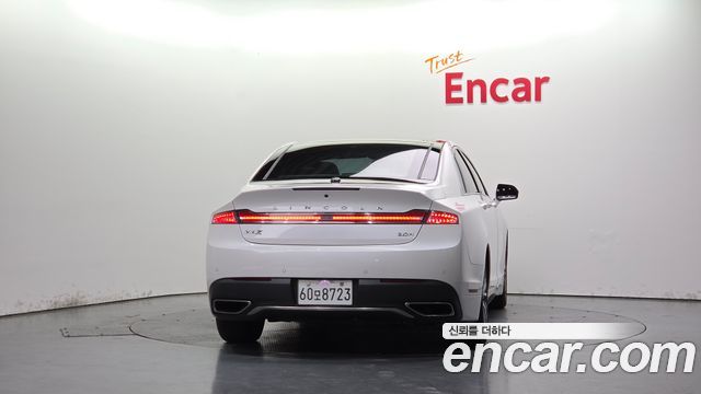 Lincoln MKZ 2018 — photo 4