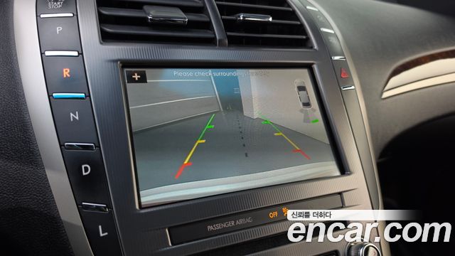 Lincoln MKZ 2018 — photo 15