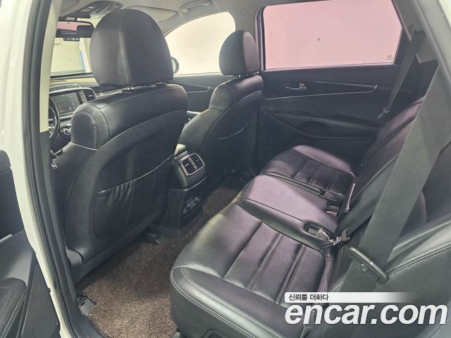 Kia Sorento 2018 — photo 8