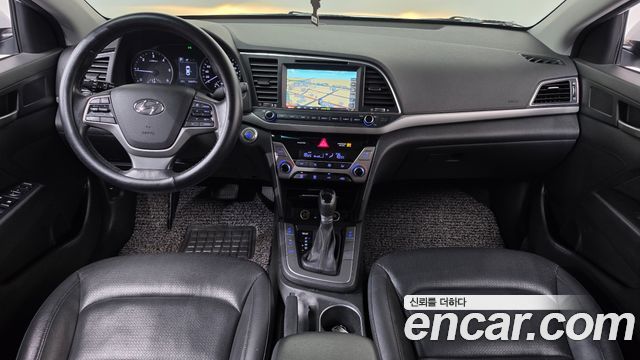 Hyundai AVANTE 2016 — photo 10