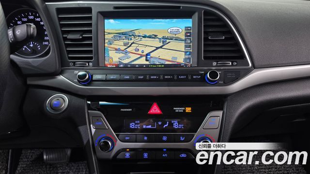 Hyundai AVANTE 2016 — photo 19