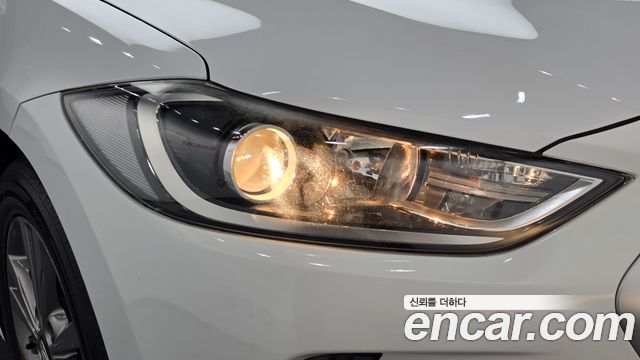Hyundai AVANTE 2016 — photo 8