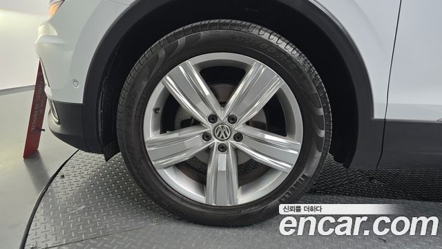 Volkswagen Tiguan 2020 — photo 5